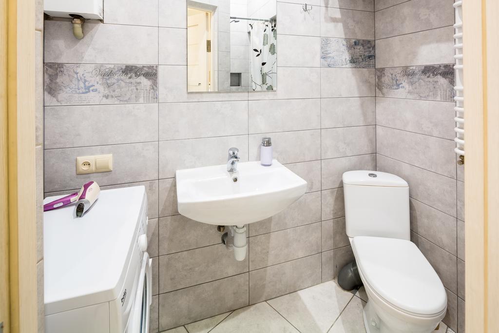 Avangard Studio Apartment Lviv Buitenkant foto