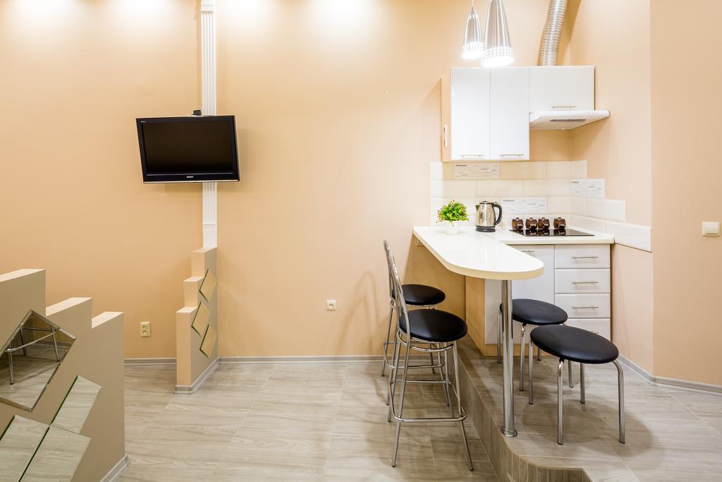 Avangard Studio Apartment Lviv Buitenkant foto